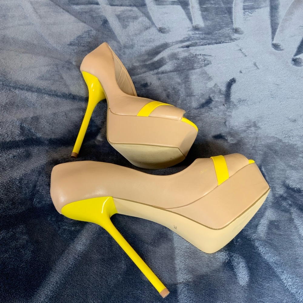 Shoedazzle* - Picture 12 of 12